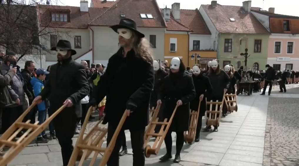 В Чехия възродиха стара великденска традиция Вярващи в Ческе Будейовице