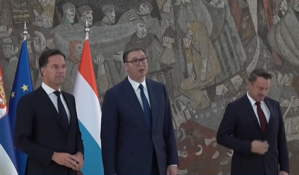 Премиерите на Нидерландия и Люксембург призоваха Сърбия и Косово да