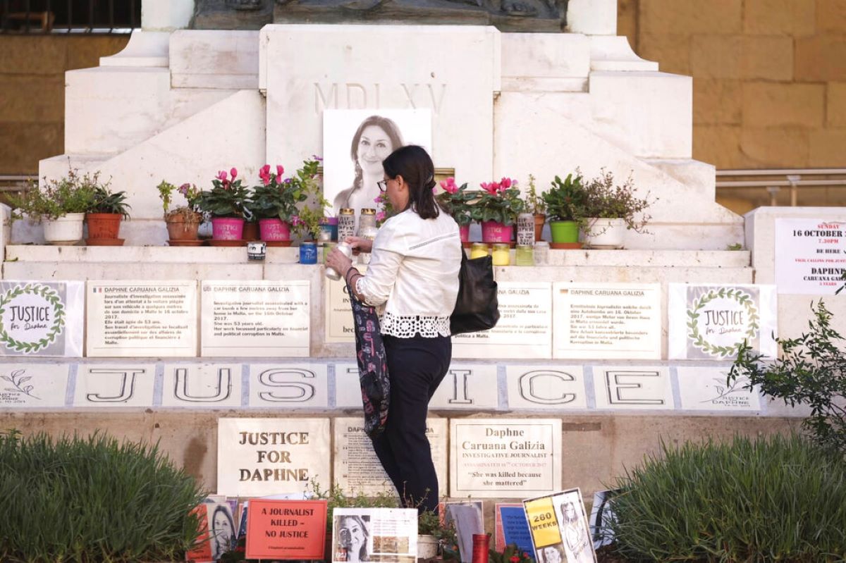 Двама братя бяха осъдени за убийството на малтийската журналистка Дафне