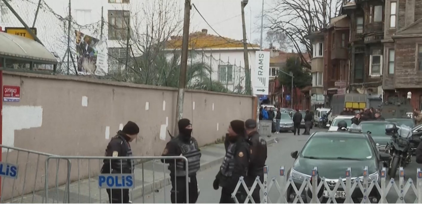 Властите в Турция са заловили двамата нападатели които застреляха един