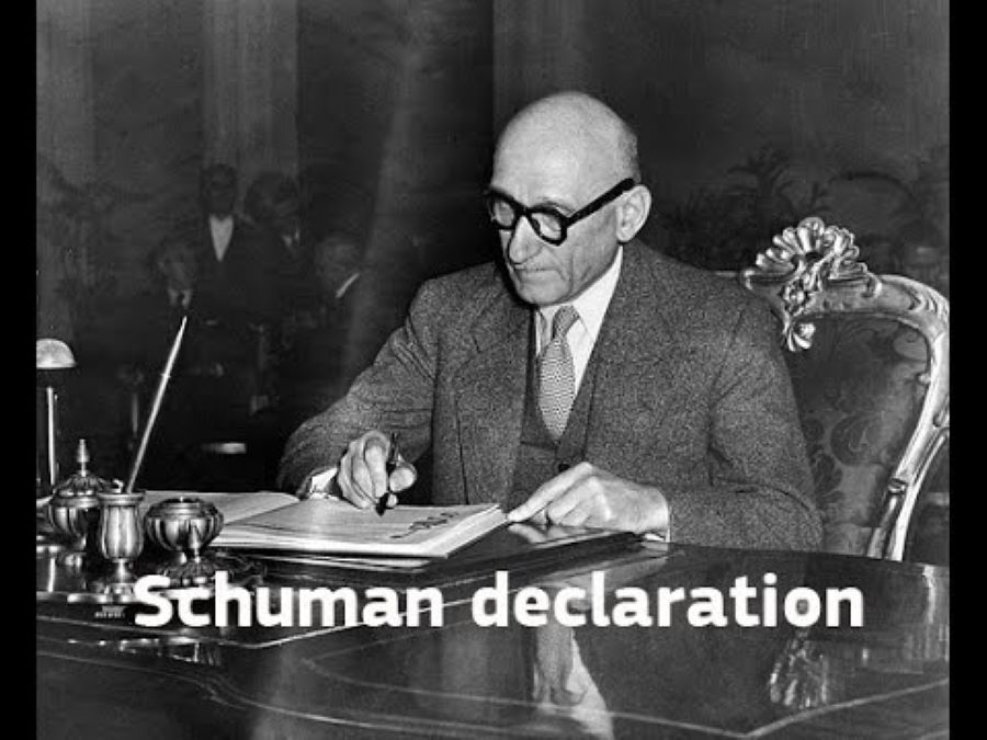 На 9 май 1950 г френският външен министър Робeр Шумaн