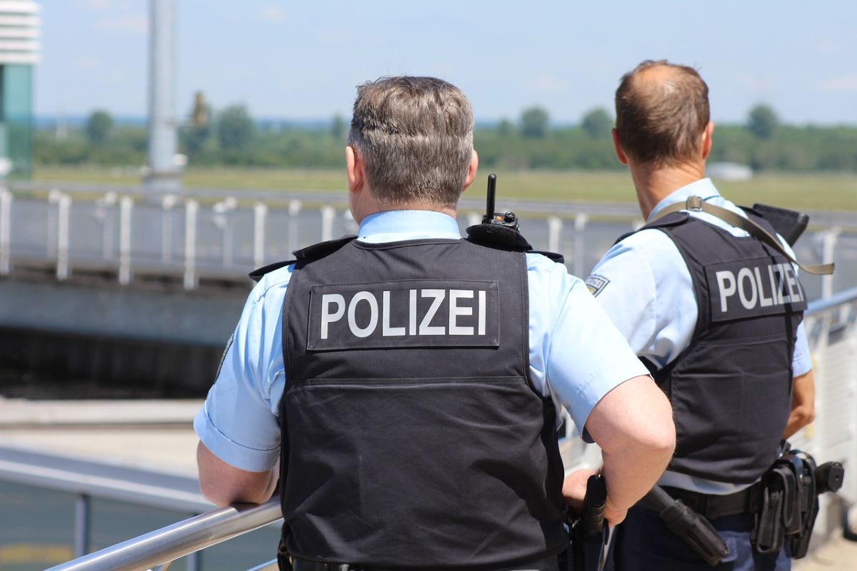 Полицията в Германия арестува 53 годишен мъж който застреля двама души