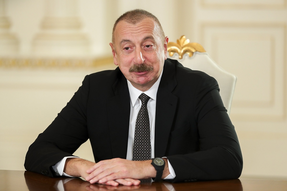Президентът на Азербайджан Илхам Алиев спечели убедителна победа на изборите