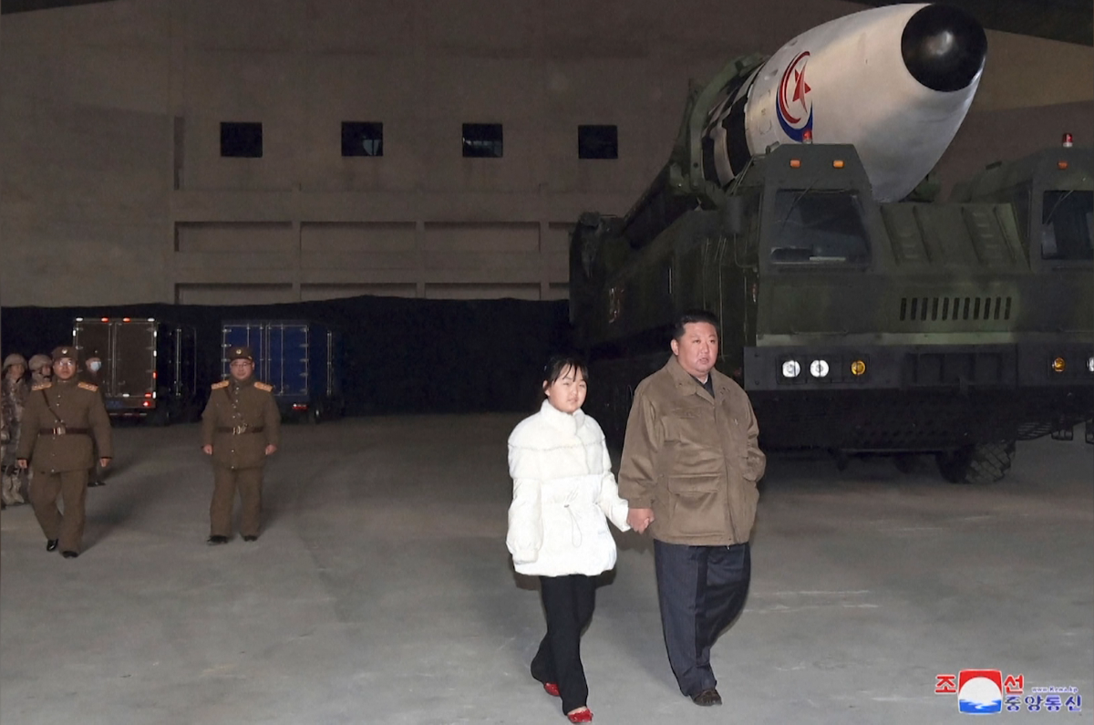 Лидерът на Северна Корея Ким Чен Ун се появи за