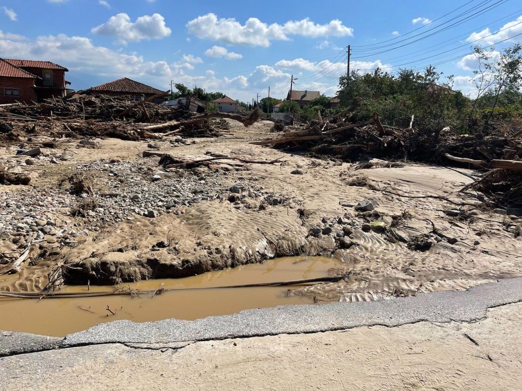 Четвърти месец след водното бедствие улици в селата Богдан Каравелово