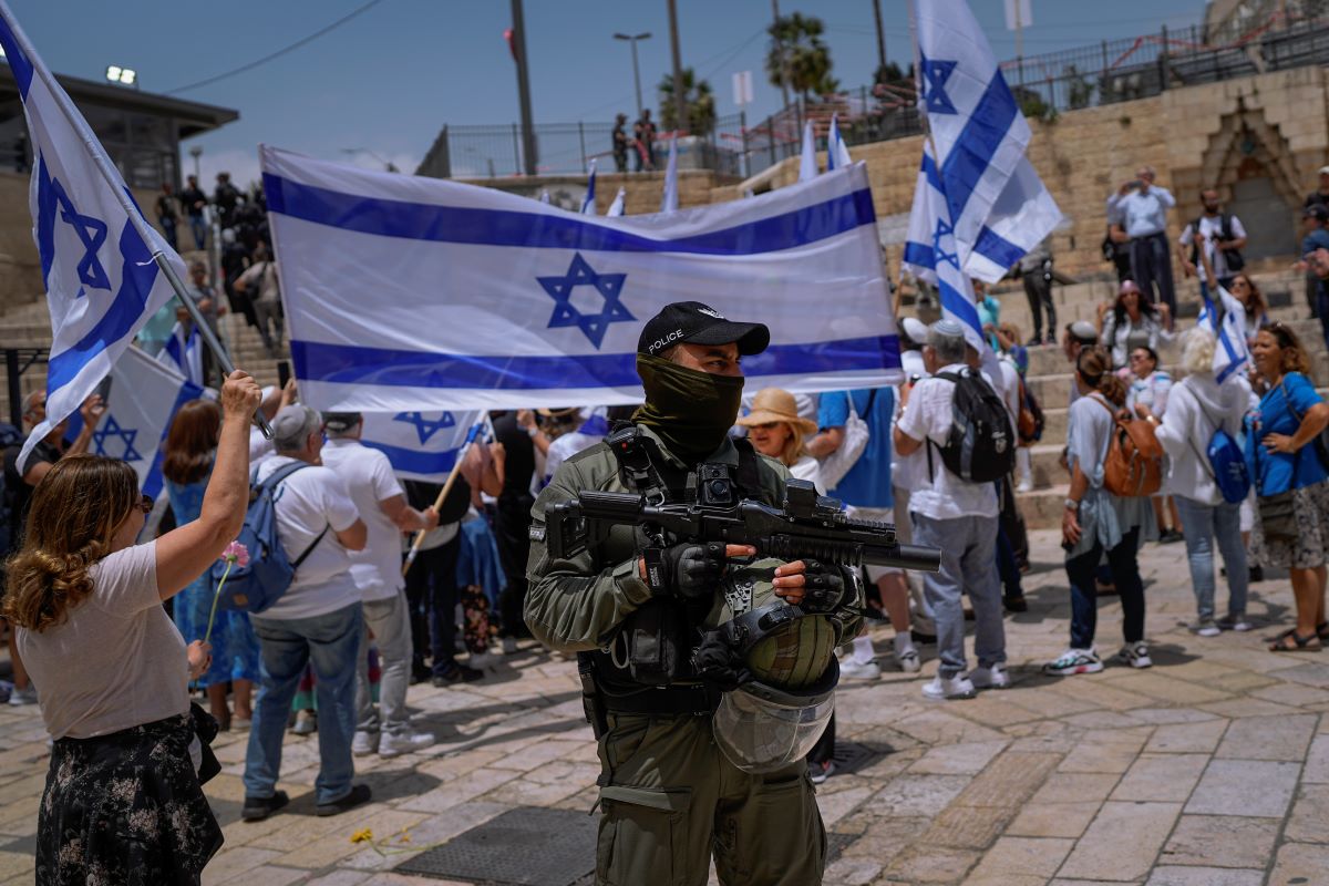 Хиляди полицаи бяха разпределени на служба днес в Йерусалим по