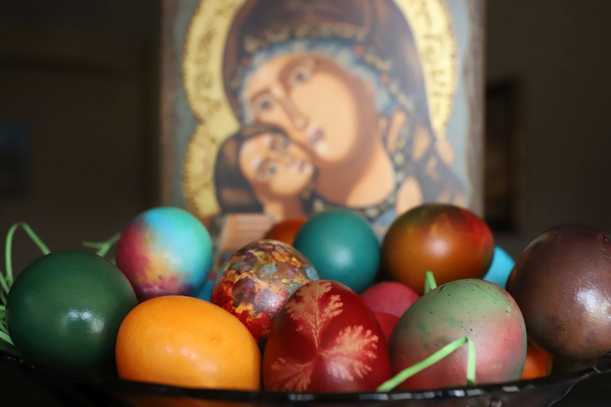 Велика събота е последният ден от Страстната седмица преди Великден В православната