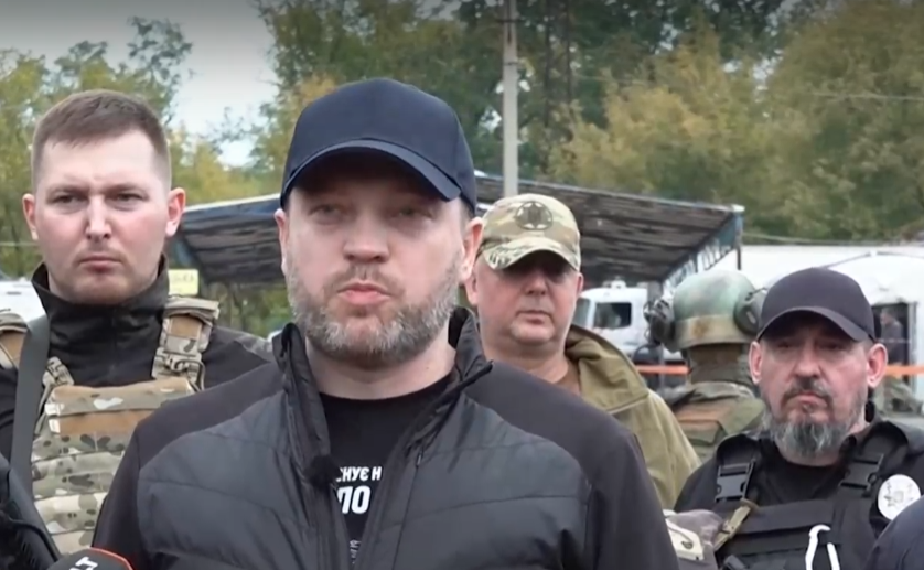 Украинските военни продължават да затягат обръча около руските части в