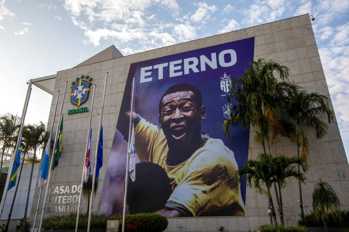 Бразилия се готви да се сбогува с Краля на футбола.