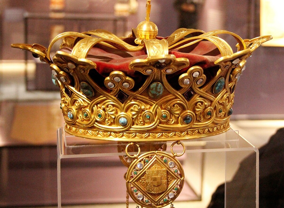 Короната на румънската кралица Мария, носена при коронацията ѝ заедно