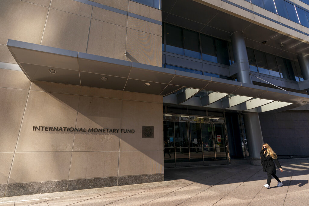 Международният валутен фонд одобри отпускането на 15 6 млрд долара на