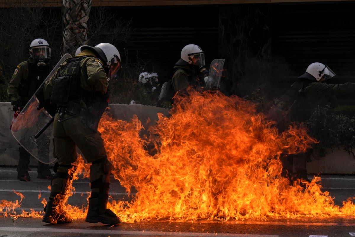 Greece General Strike Gartsia Stachka Protesti AP