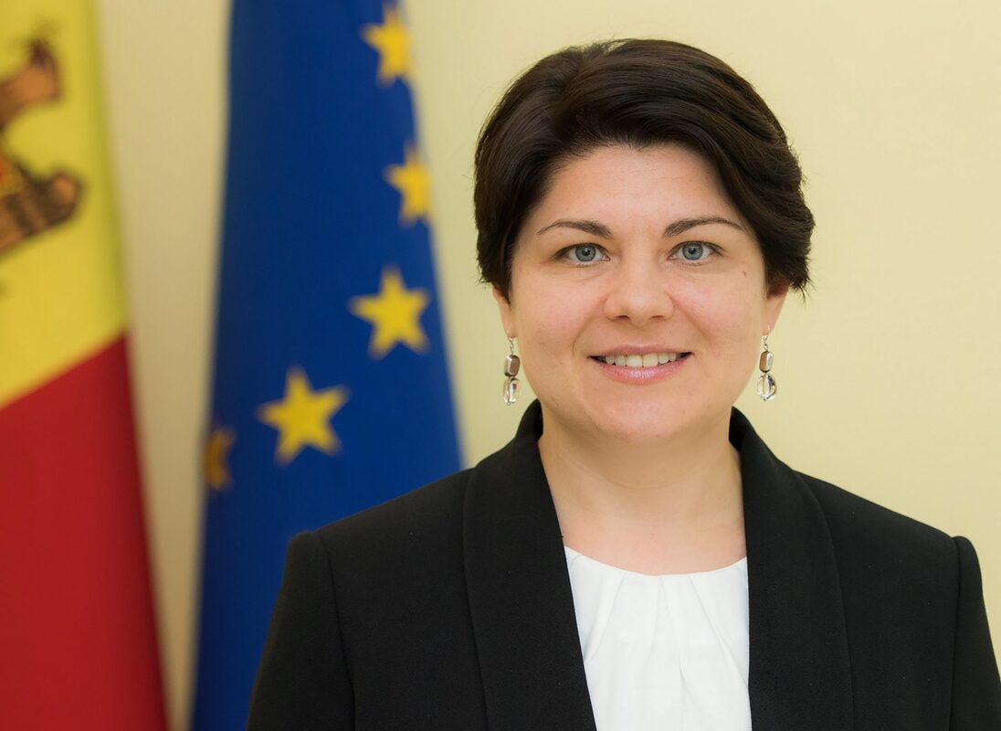 Правителството на Молдова се разпадна, след като прозападният министър-председател Наталия