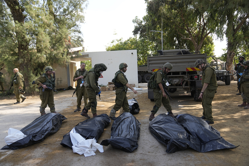 Израелските власти съобщиха че терористичната група Хамас по време на