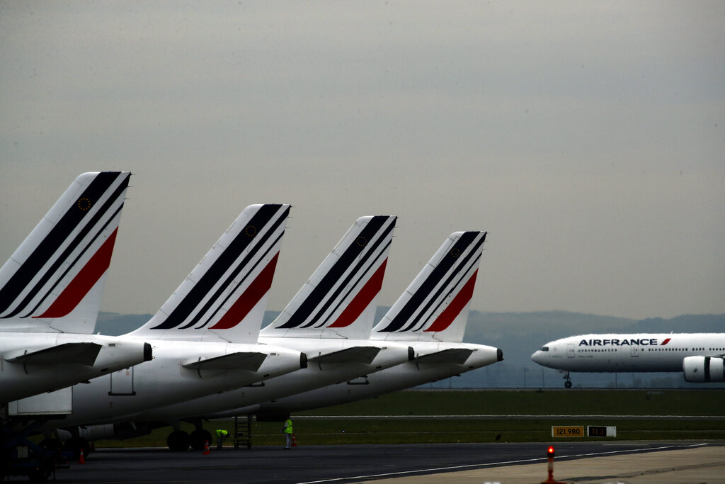 Вътрешните полети на къси разстояния във Франция ще бъдат забранени