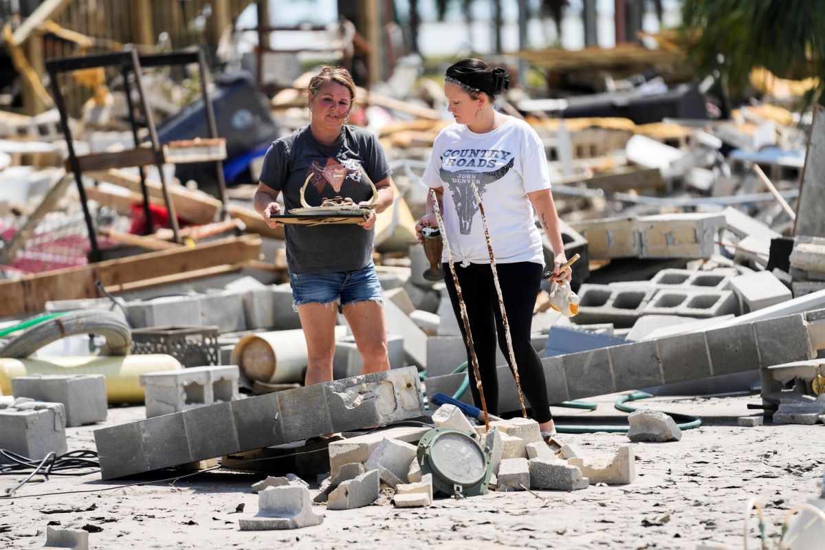 Uragan Helan Hurrican Helene AP