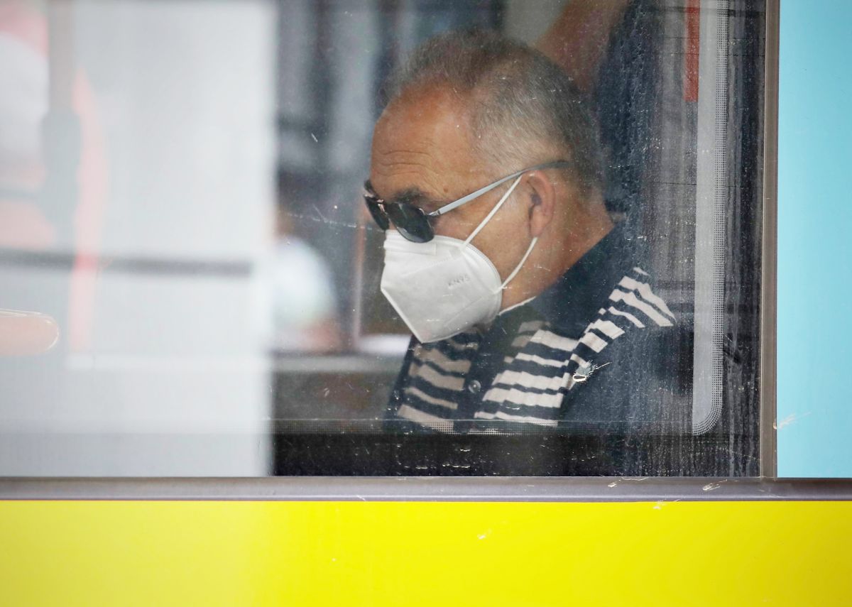 От четвъртък отпада задължителното носене на маски в градския транспорт Това стана