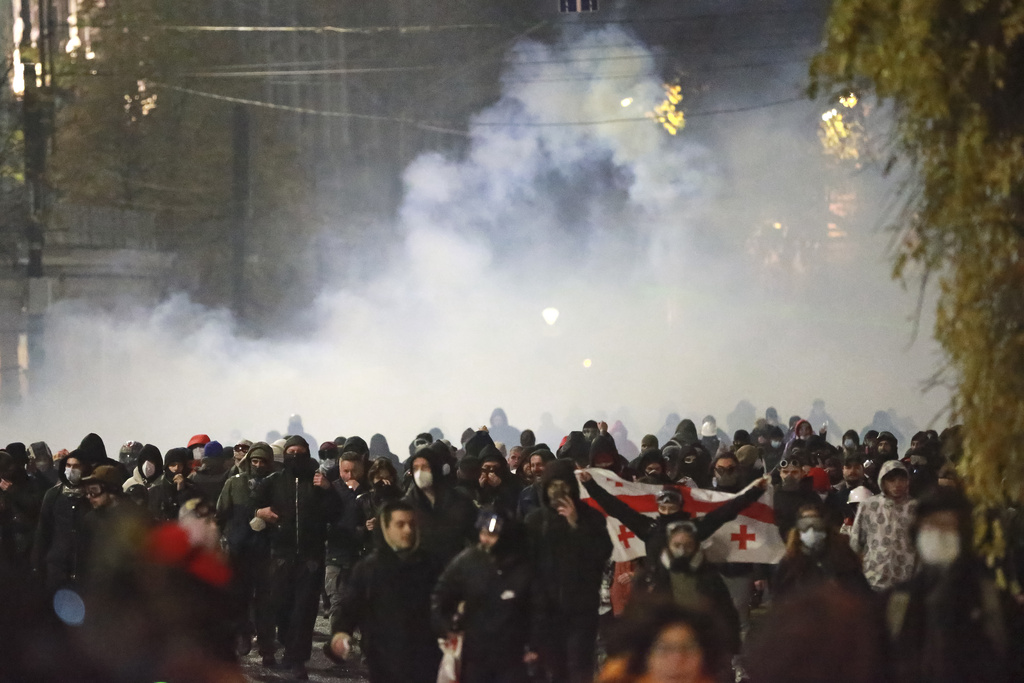 Четвърти ден на масови протести в Грузия Общественото недоволство избухна