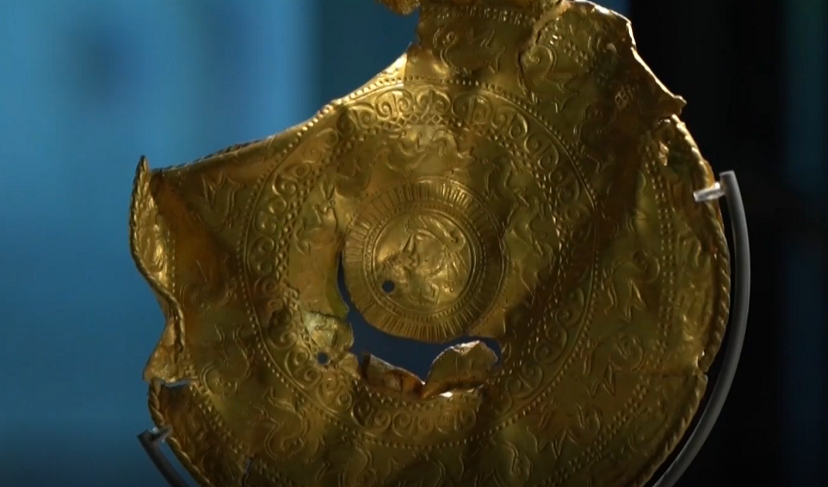 Златни монети от Рим пръстени със скъпоценни камъни и други