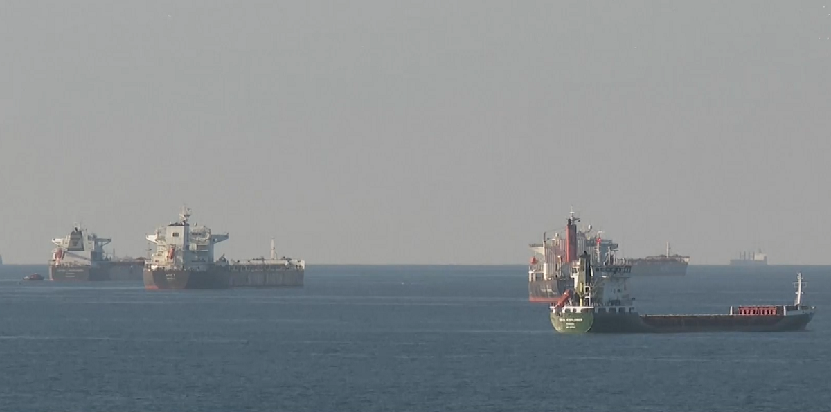 Товарният кораб в Черно море срещу който Русия откри предупредителен огън е