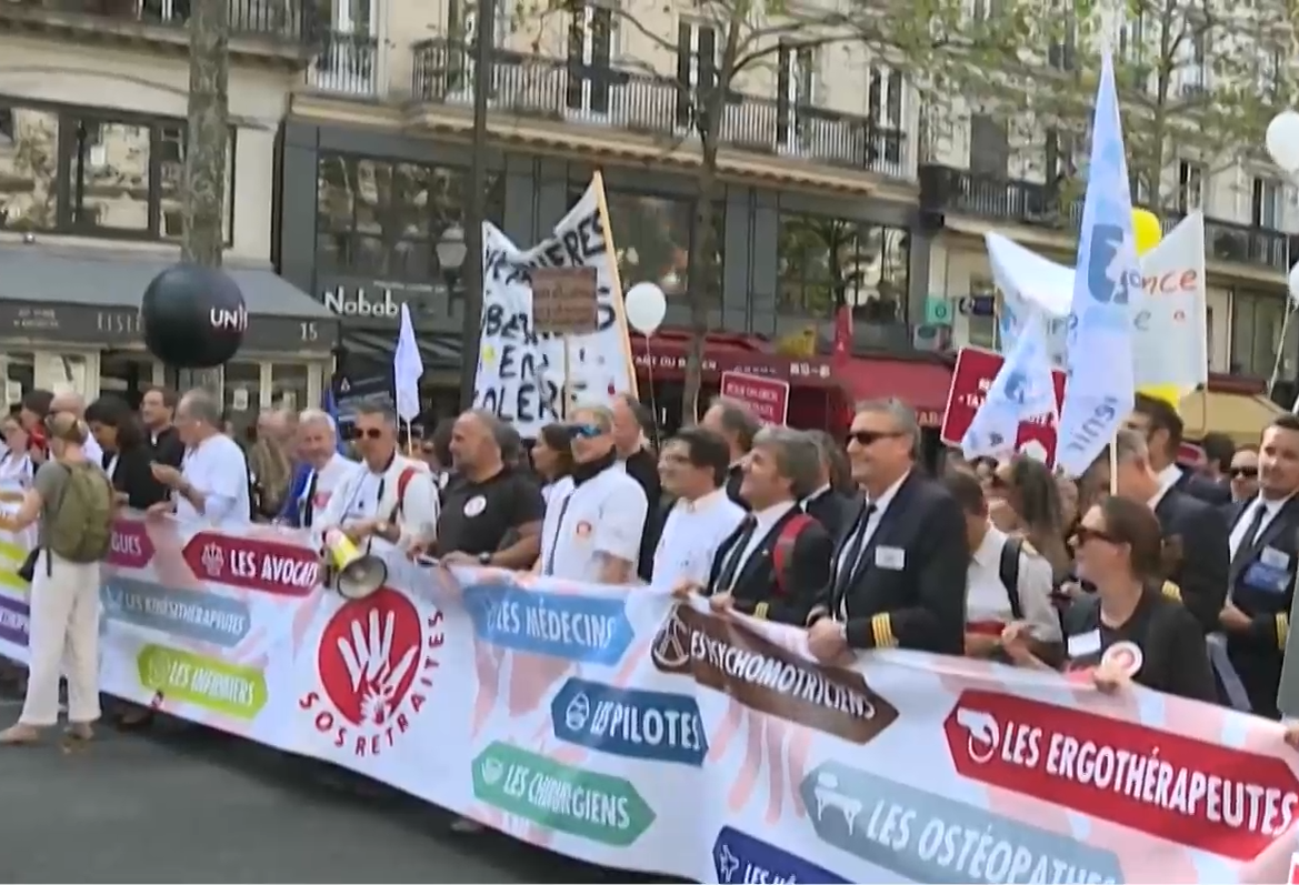 Във Франция днес е обявена национална стачка в знак на