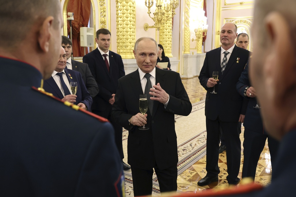 Руският лидер Владимир Путин потвърди че ще се кандидатира на