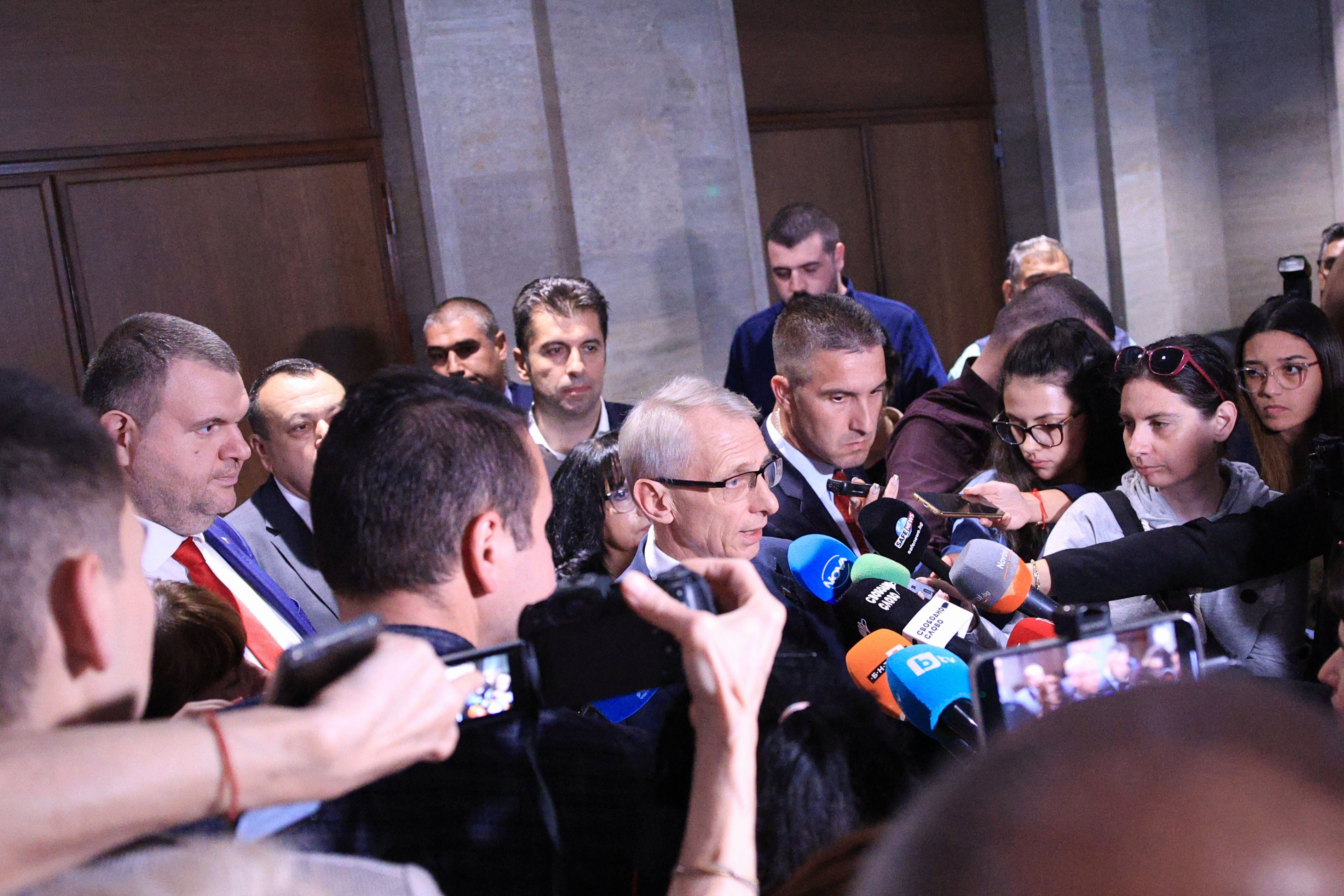 Министерски съвет изпрати до медиите запис на срещата между премиера