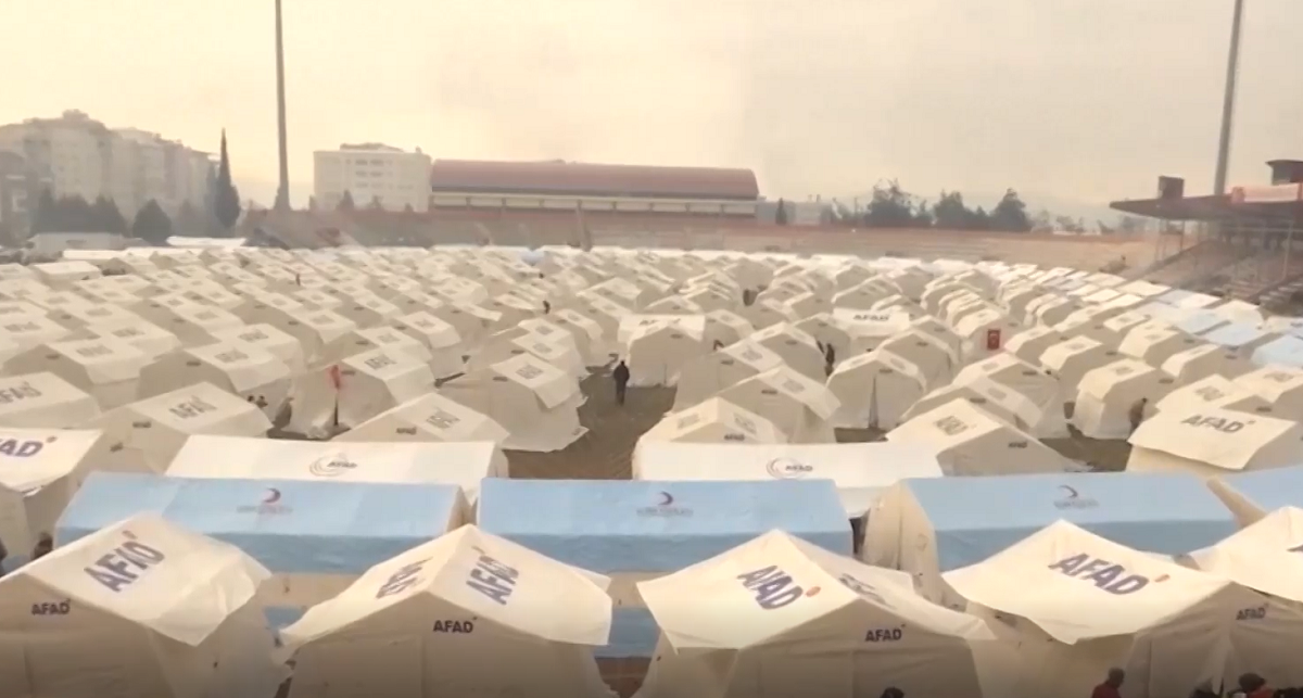 Проблемите с липса на убежища принуди стадионите в Турция да