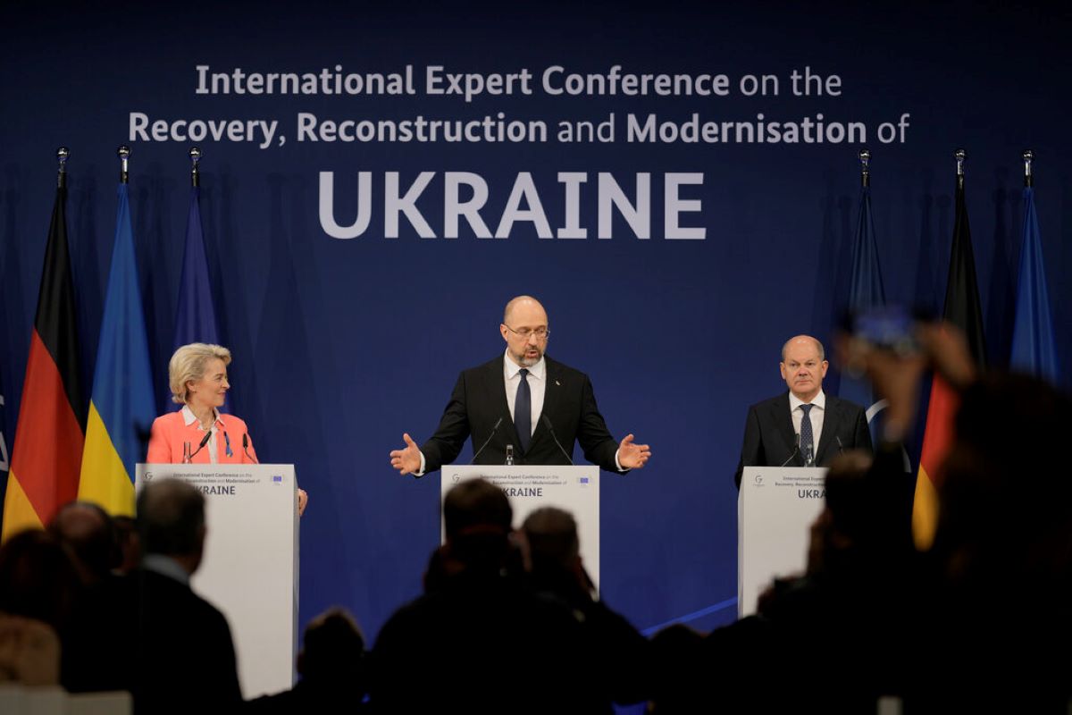 Russia Ukraine War Rebuilding Berlin Konferencia AP