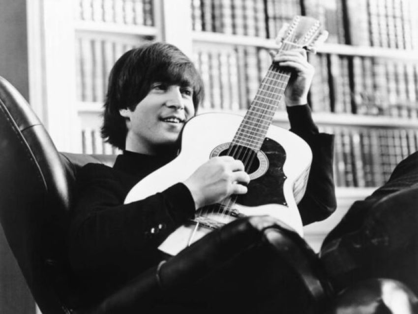 John Lennon Kitara
